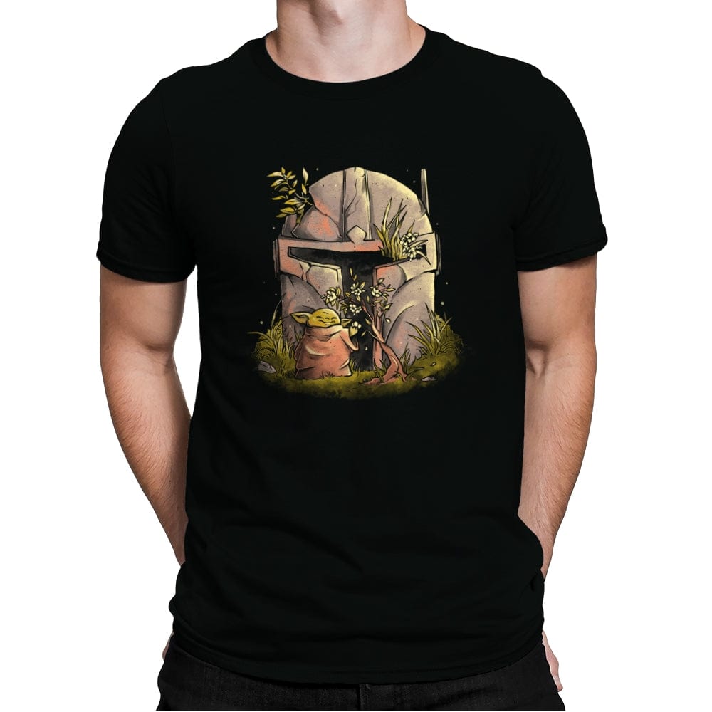 Hunter Helmet  - Mens Premium T-Shirts RIPT Apparel Small / Black