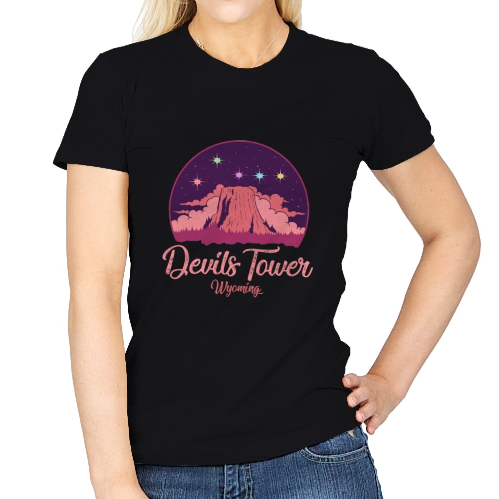 Devils Tower - Wyoming - Womens