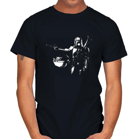 Pulp Mando - Mens T-Shirts RIPT Apparel Small / Black