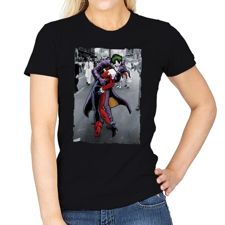 The Kissing Joke - Womens T-Shirts RIPT Apparel Small / Black