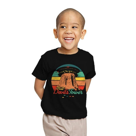 Visit Devils Tower - Youth T-Shirts RIPT Apparel X-small / Black